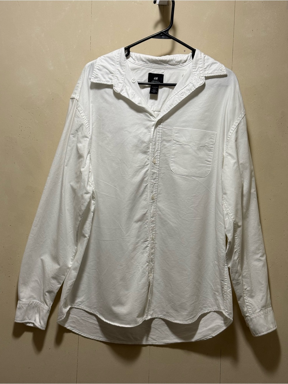 H&M Men's White Casual Button-Down Shirt with Chest Pocket Sz L